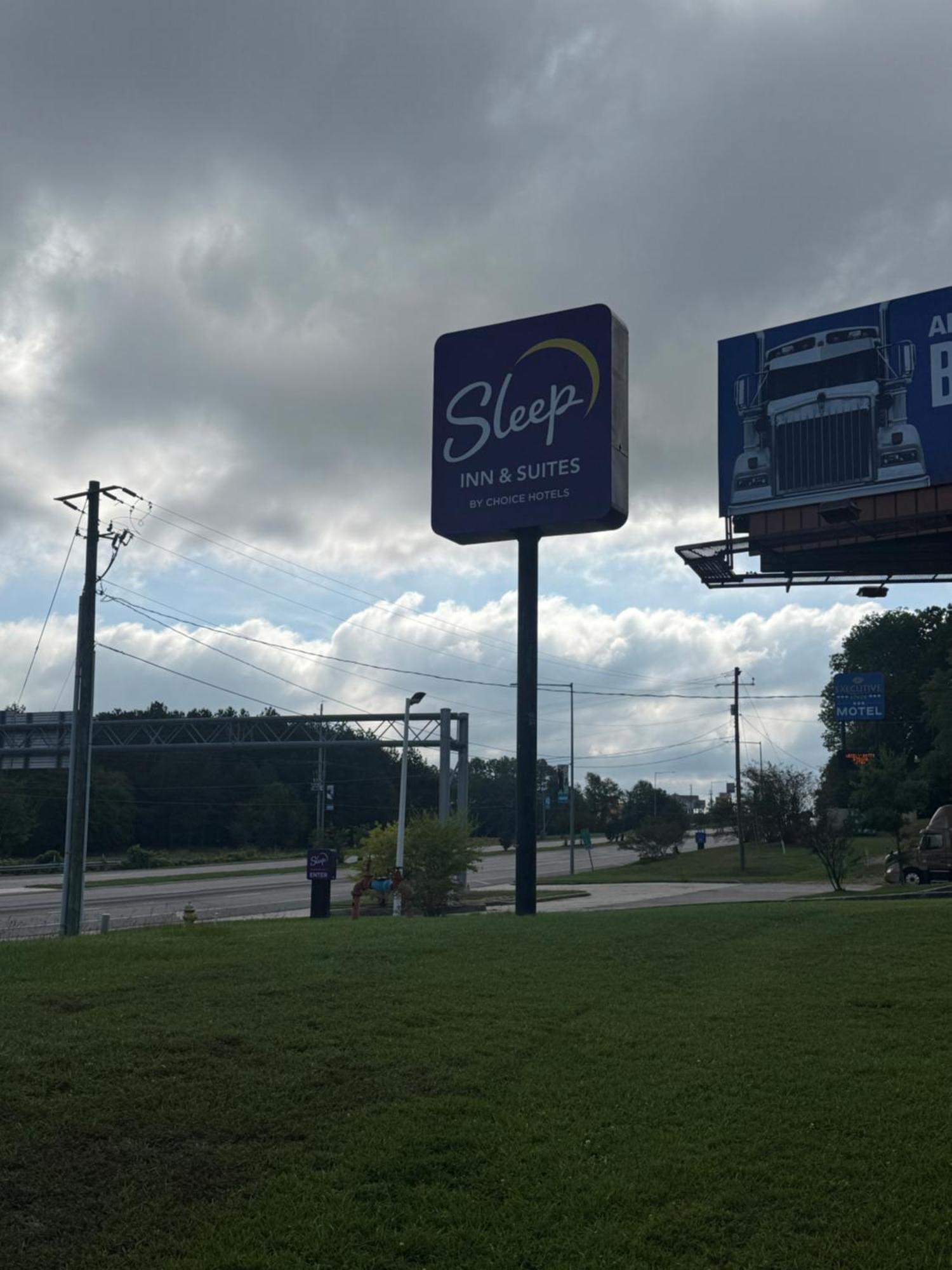 Sleep Inn & Suites Hattiesburg Exterior photo